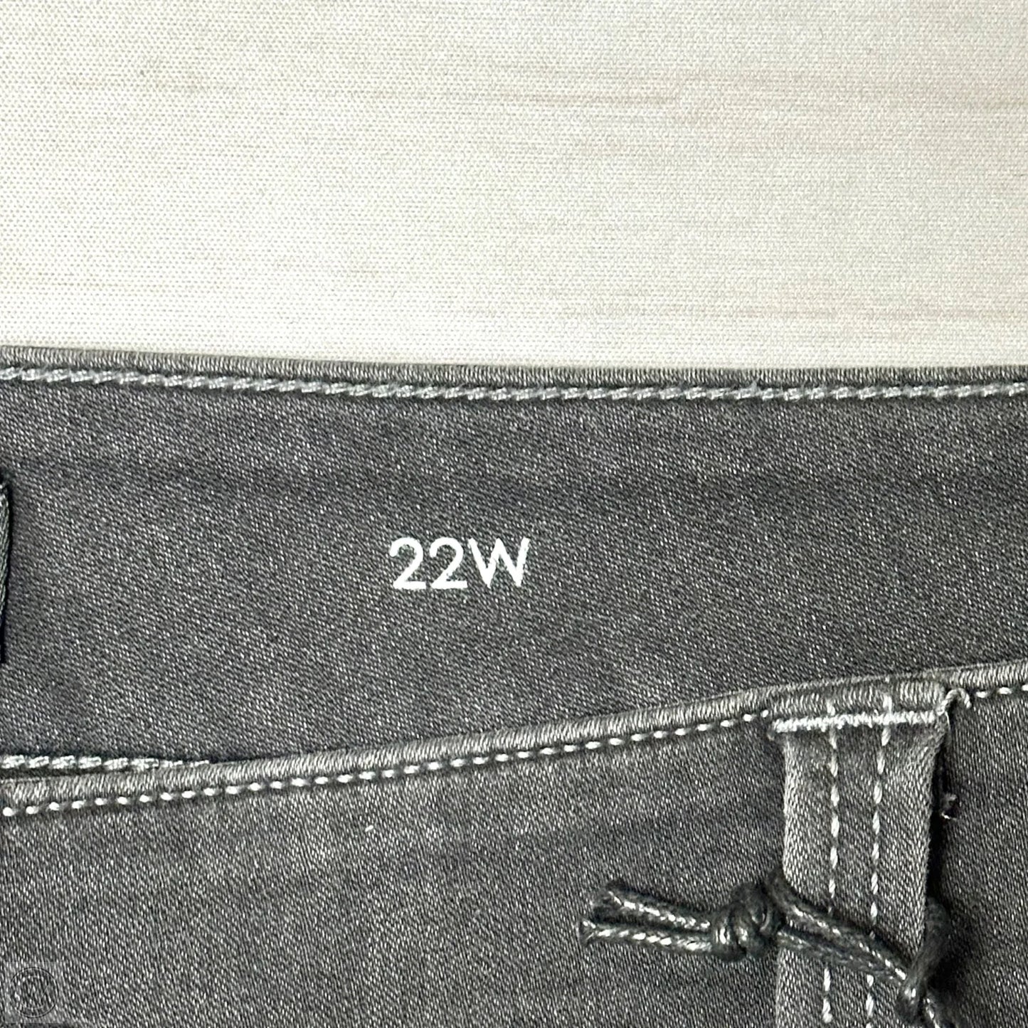 Jeans Skinny By Liverpool In Black Denim, Size: 22