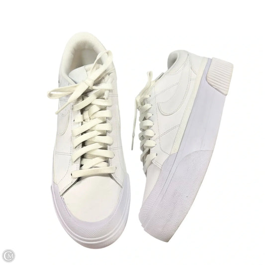 Shoes Sneakers By Nike In White, Size: 9.5