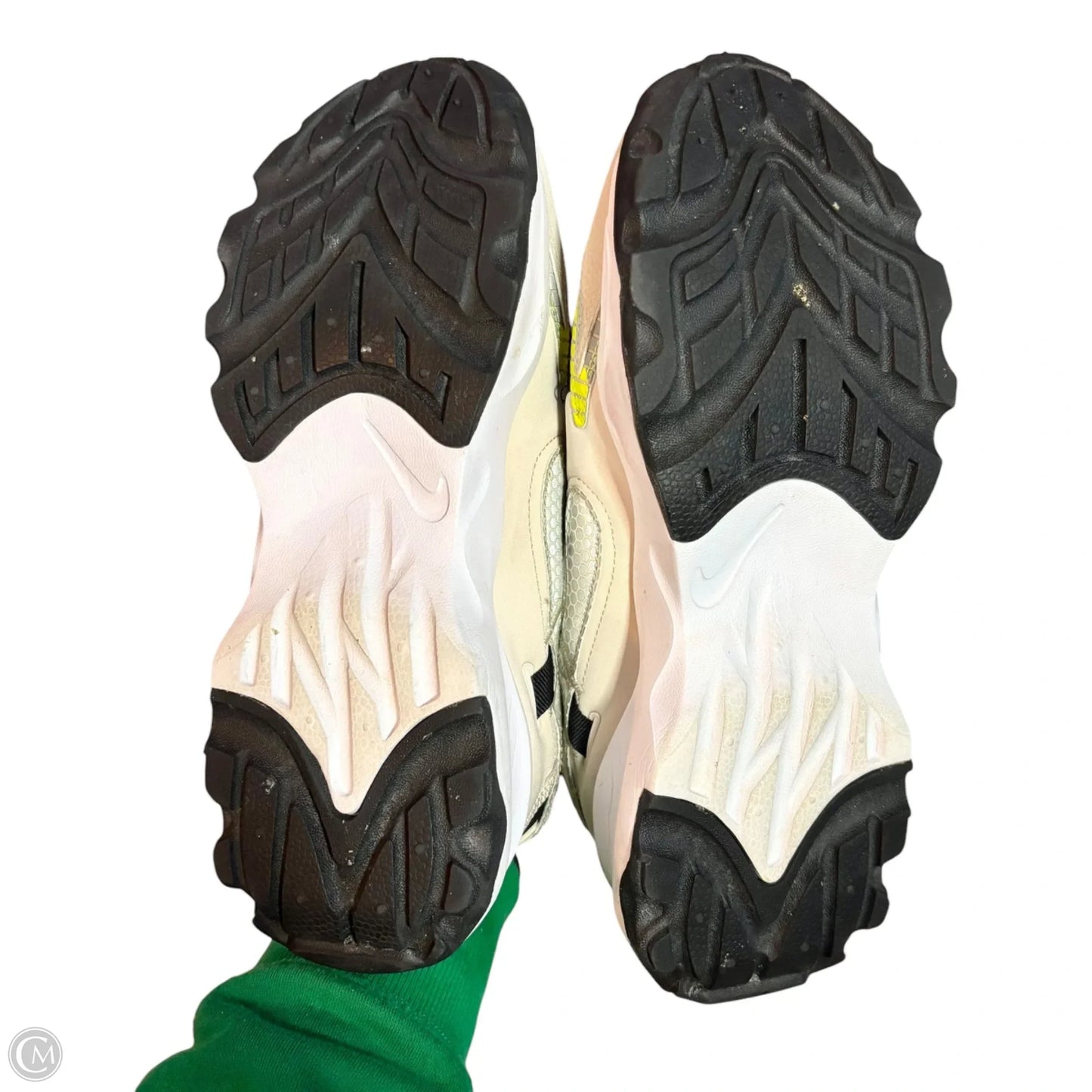 Shoes Athletic By Nike In Cream & White, Size: 9