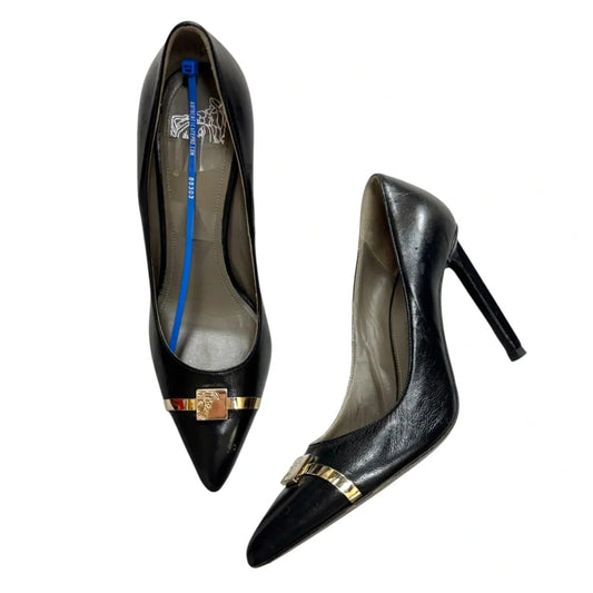 Shoes Luxury Designer By Versace In Black, Size: 8