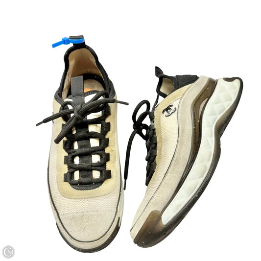 Shoes Luxury Designer By Chanel In Black & White, Size: 7.5