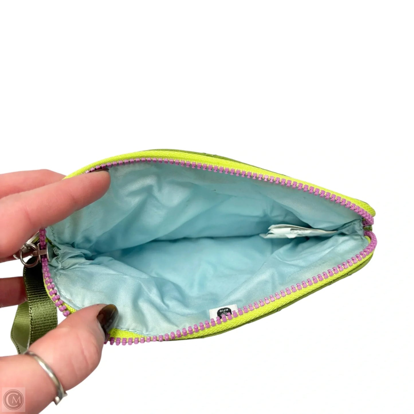 Wristlet By Baggallini, Size: Medium