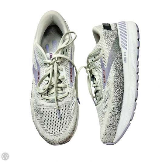 Shoes Athletic By Brooks In Grey, Size: 11.5