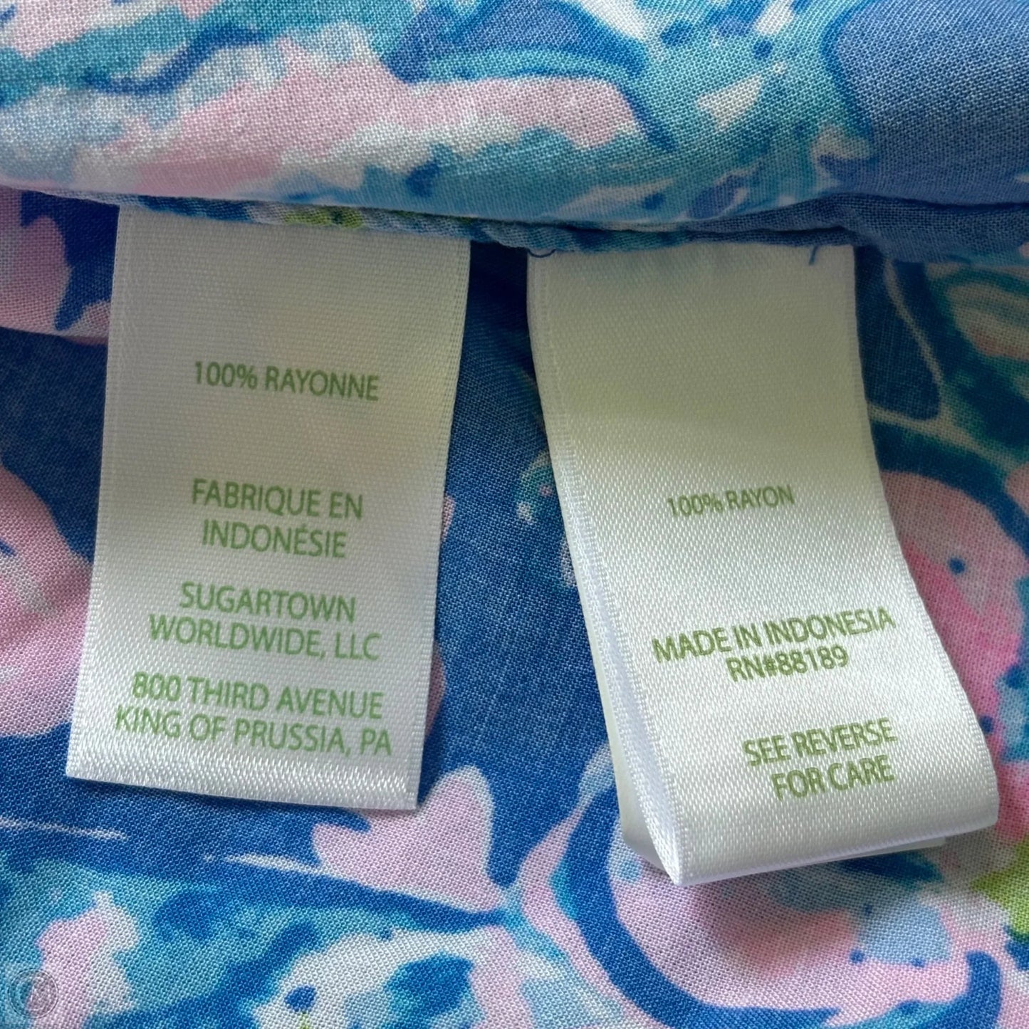 Top Short Sleeve Designer By Lilly Pulitzer In Blue & Pink, Size: L