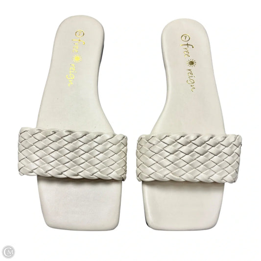 Sandals Flats By Cme In Cream, Size: 7