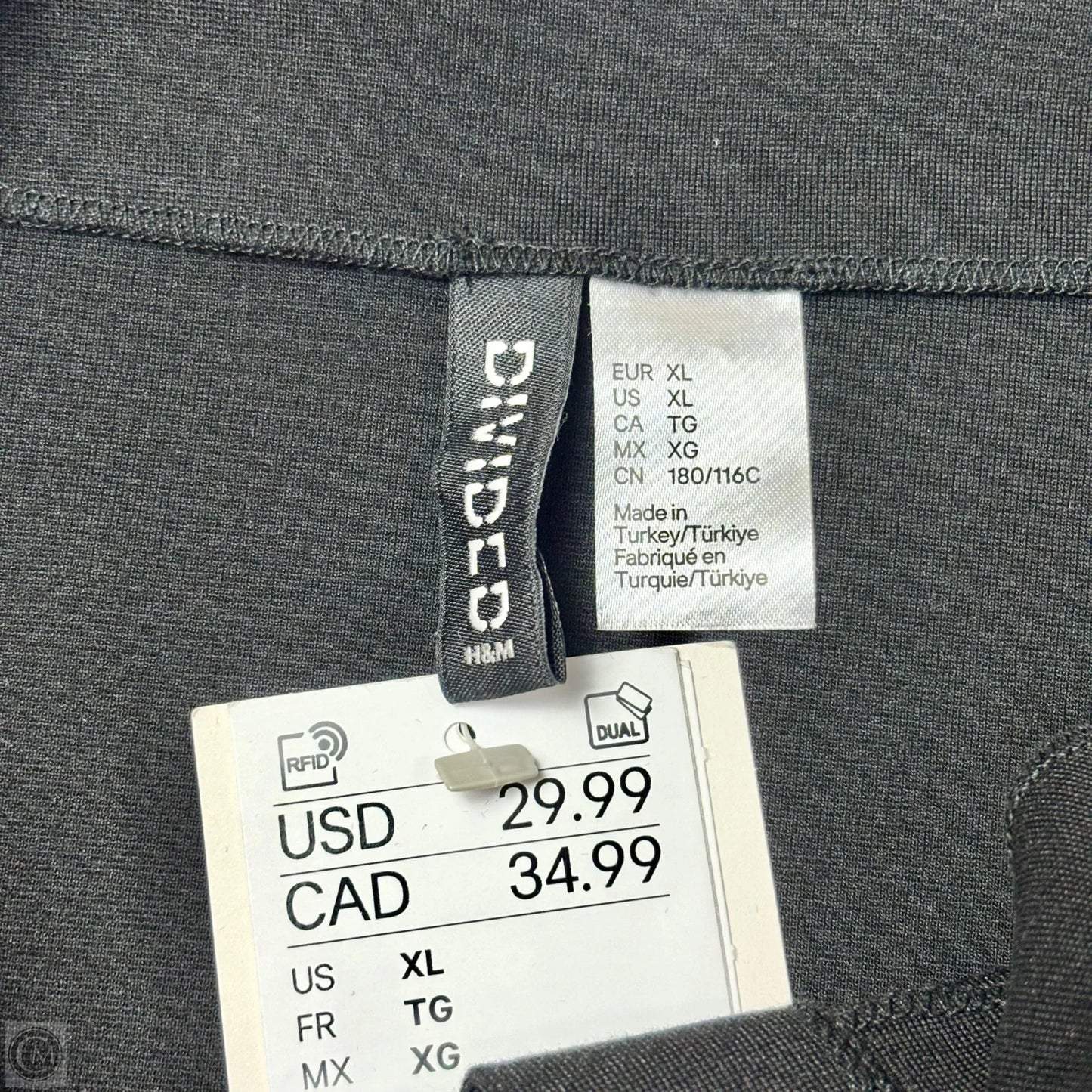 Top Short Sleeve By Divided In Black & Silver, Size: Xl