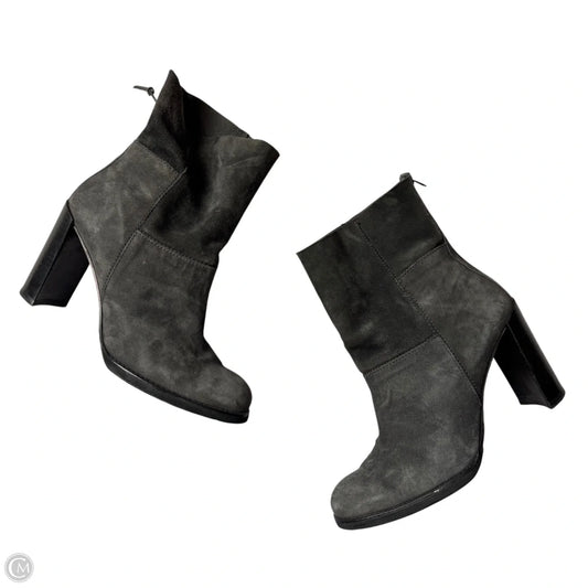 Boots Designer By Stuart Weitzman In Grey, Size: 7.5