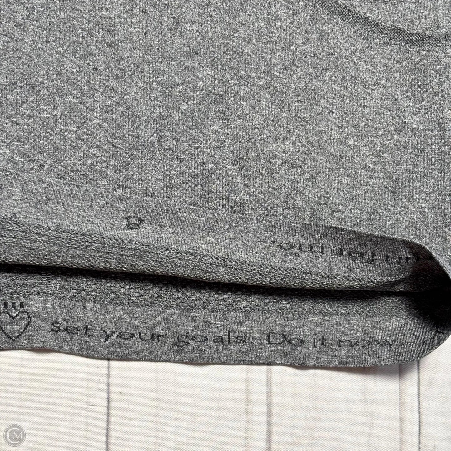 Athletic Top Long Sleeve Crewneck By Lululemon In Grey, Size: L