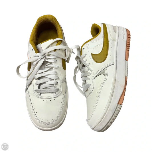 Shoes Sneakers By Nike In White & Yellow, Size: 8.5