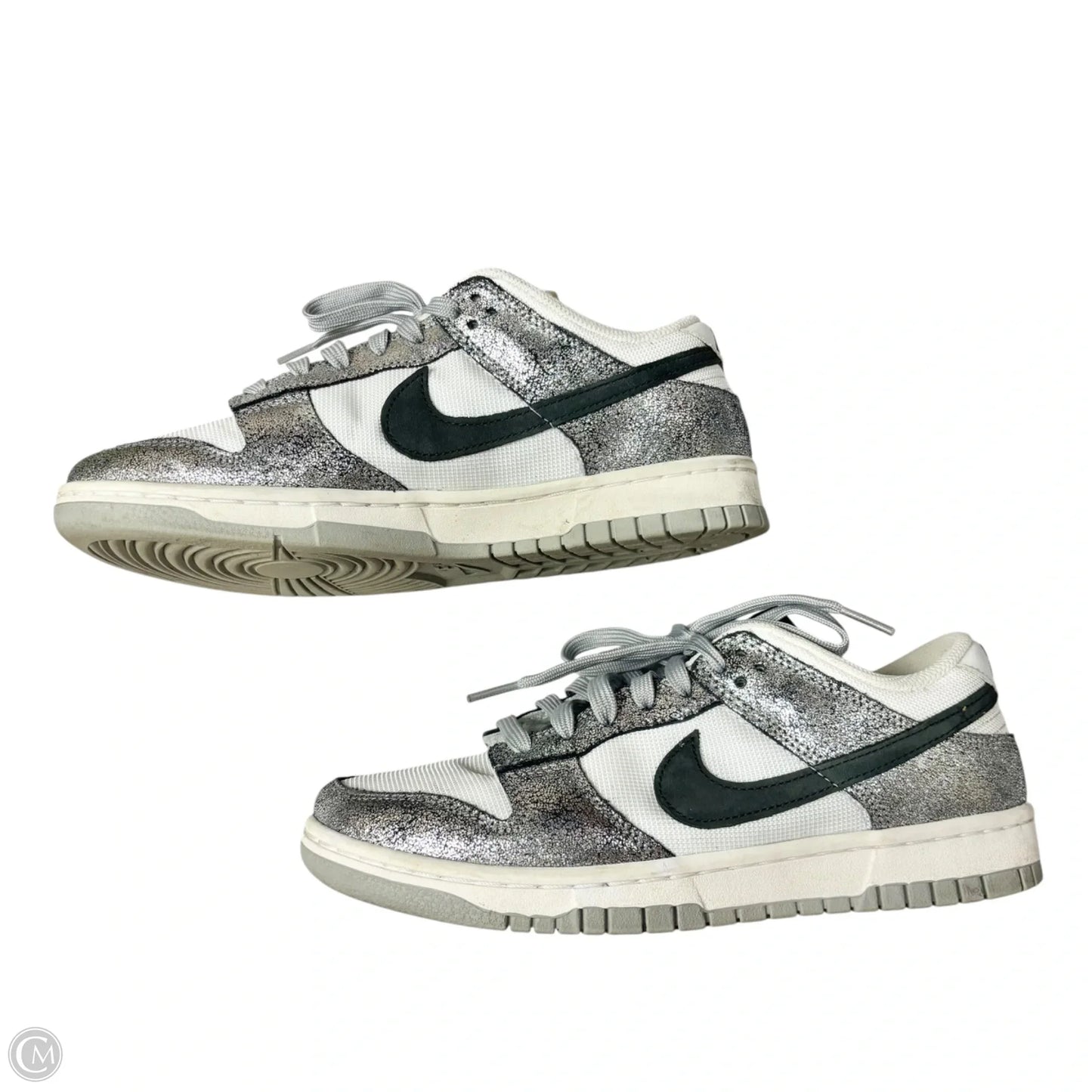 Shoes Sneakers By Nike In Silver & White, Size: 8.5