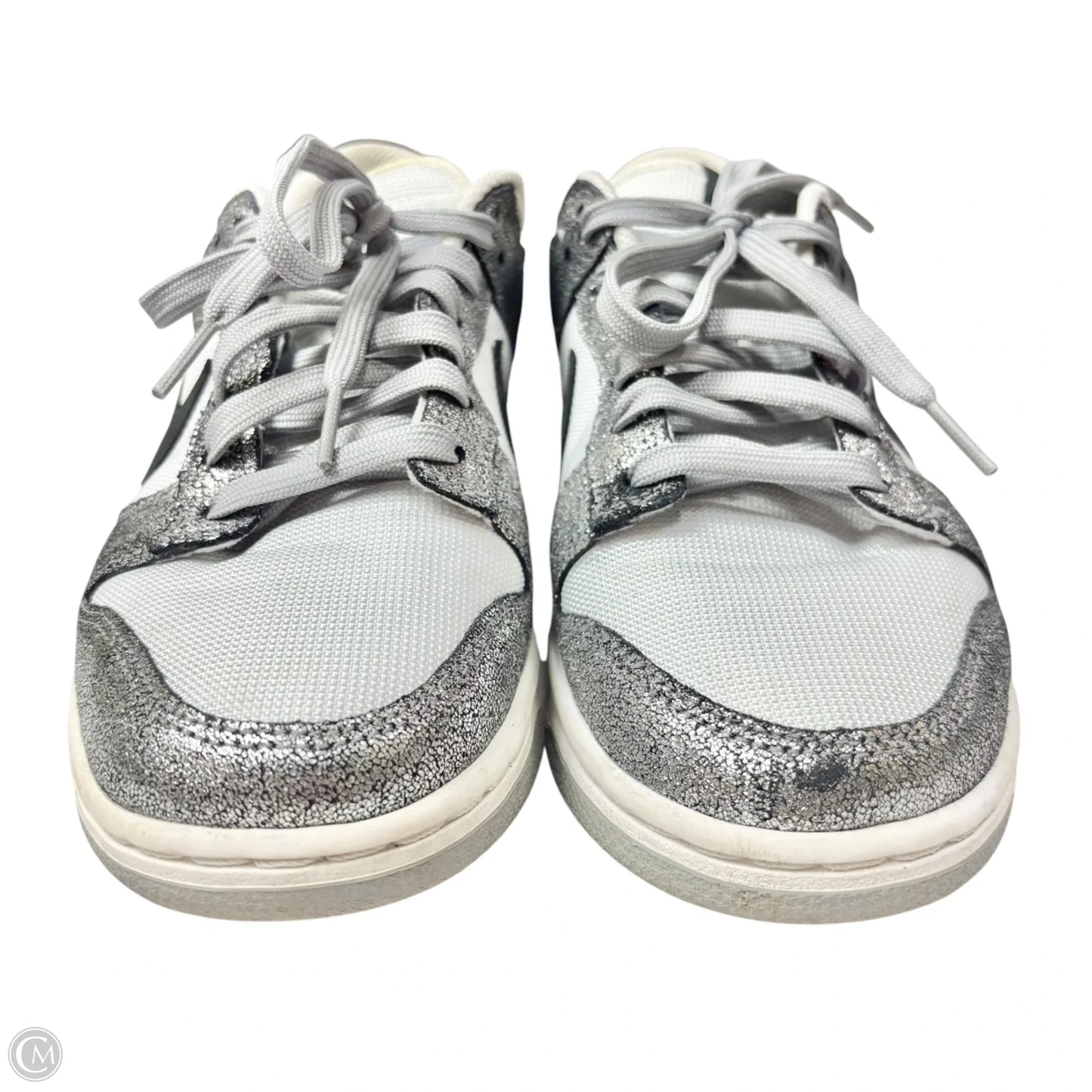 Shoes Sneakers By Nike In Silver & White, Size: 8.5