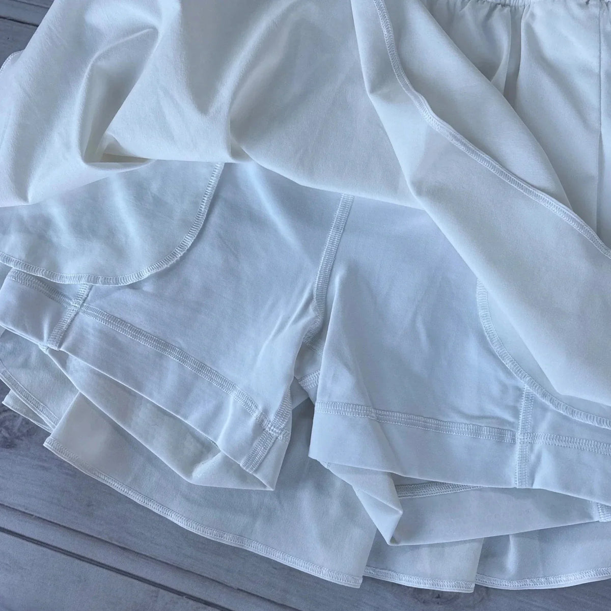 Athletic Skort By Lululemon In White, Size: S