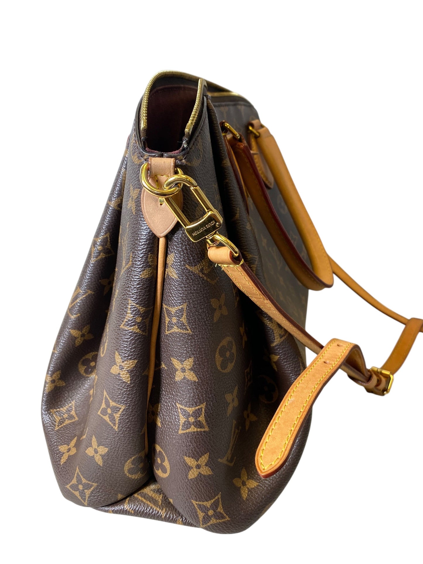 Handbag Luxury Designer By Louis Vuitton, Size: Medium