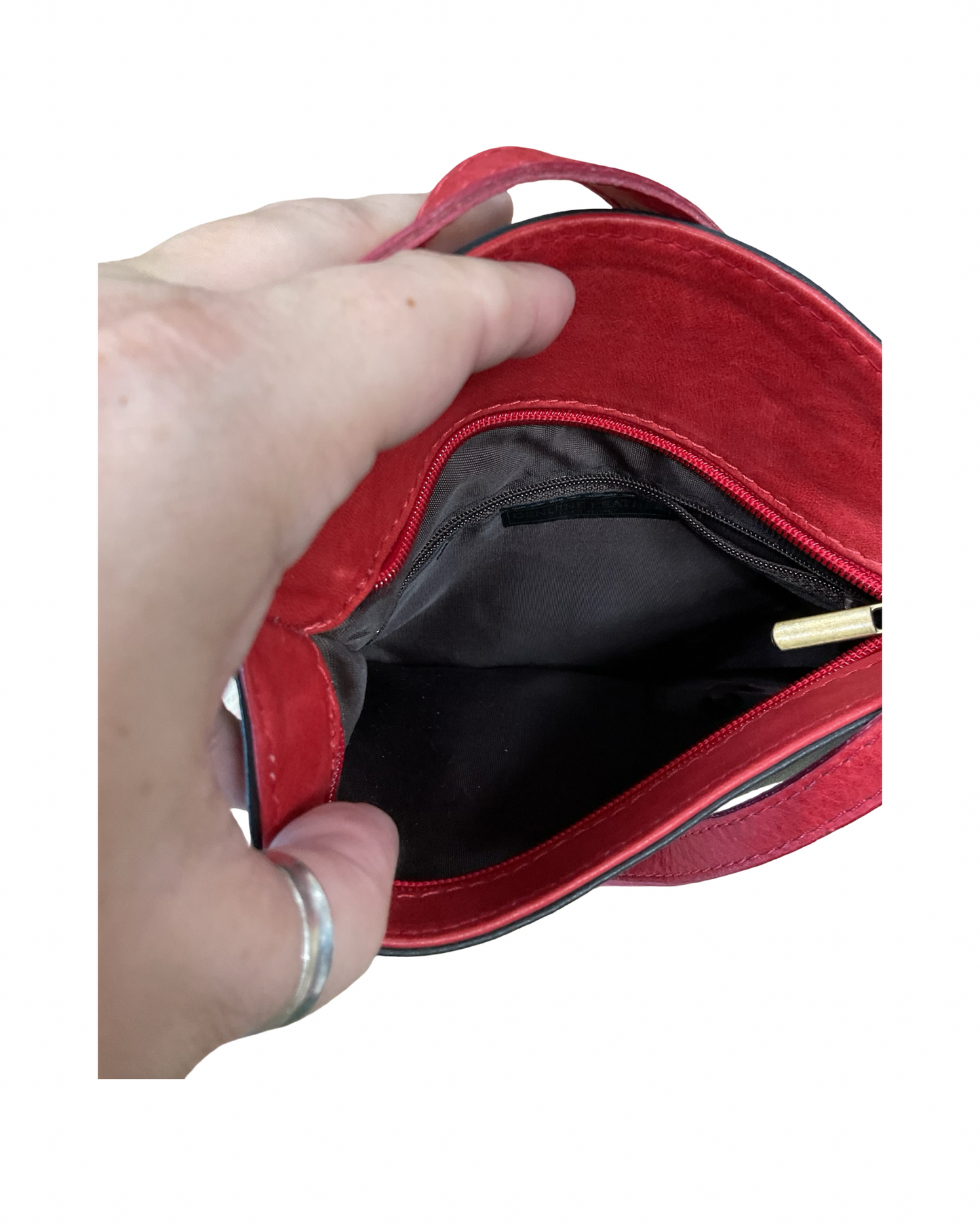 Crossbody By Clothes Mentor In Black & Red, Size:Medium