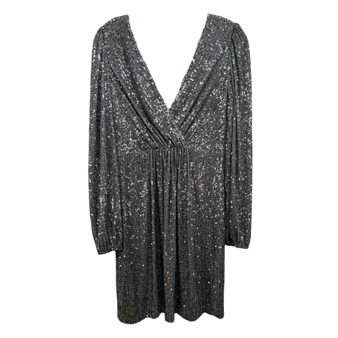 Becca V-Neck Sequin Cocktail Dress in Grey Sparkle City Alex Marie, Size 4