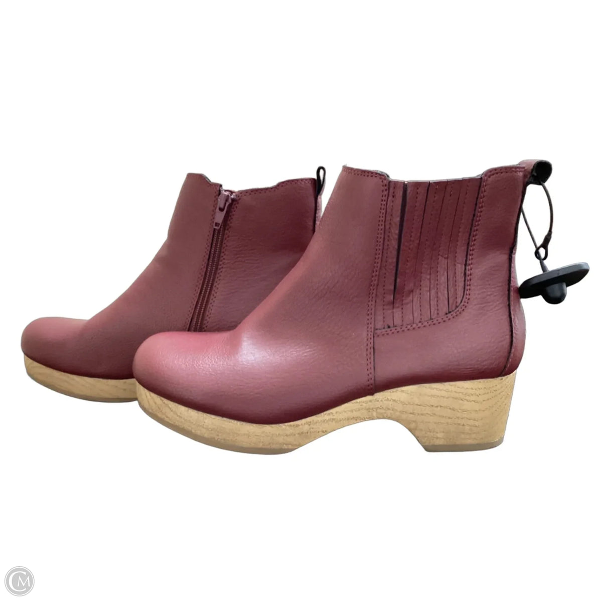 Boots Ankle Heels By Universal Thread In Maroon, Size: 9.5