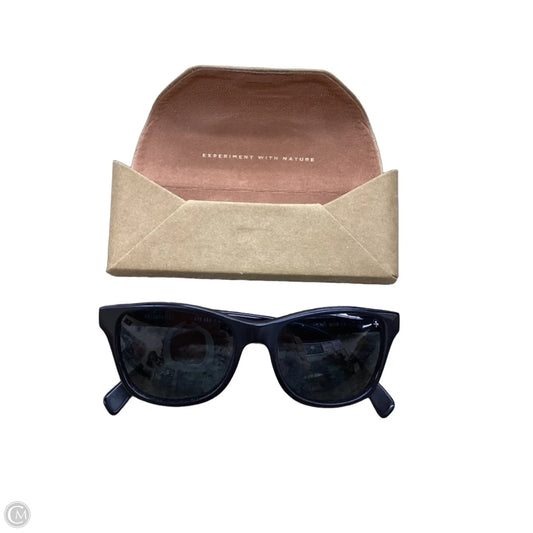 Sunglasses By Clothes Mentor, Size: Medium