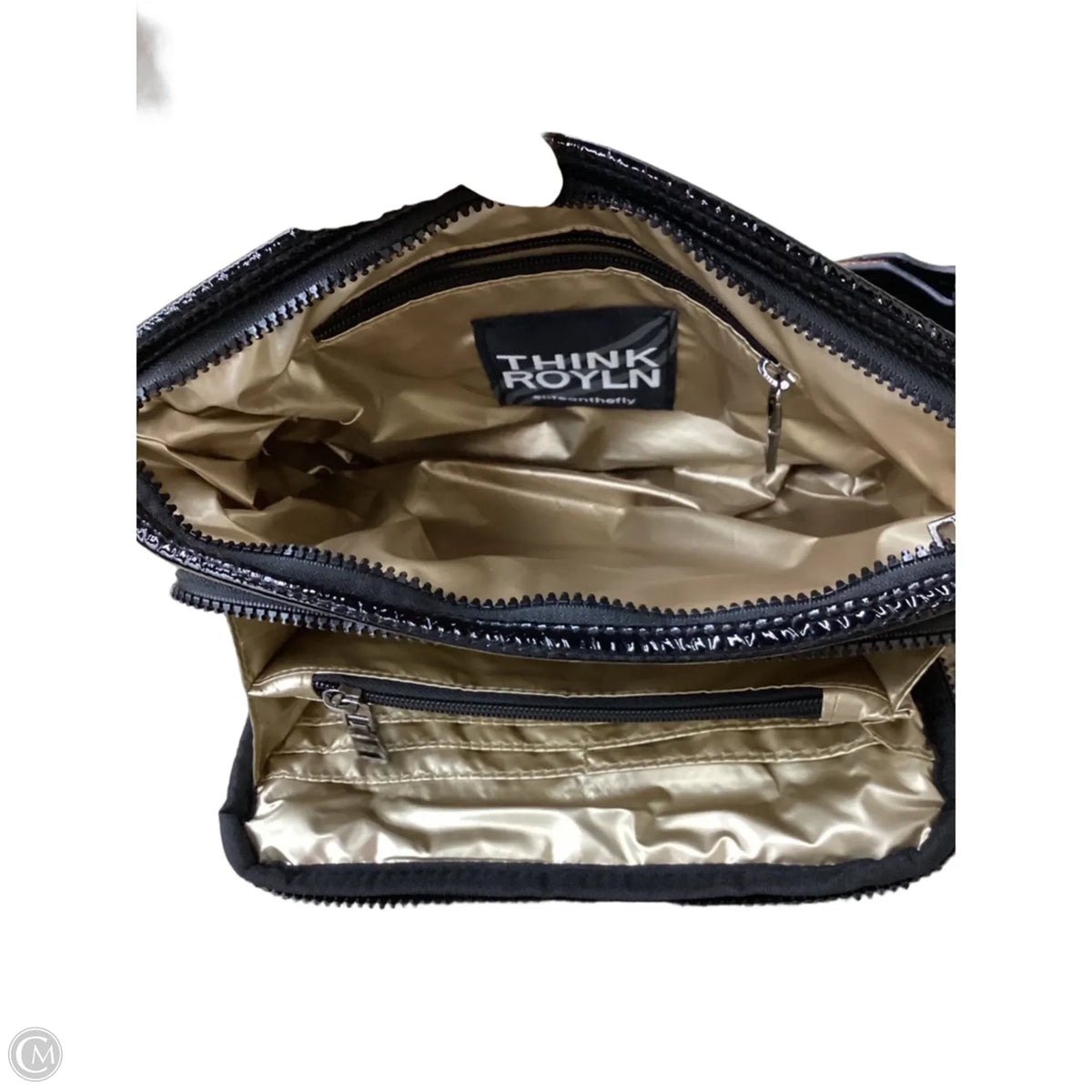 Crossbody By Clothes Mentor, Size: Medium