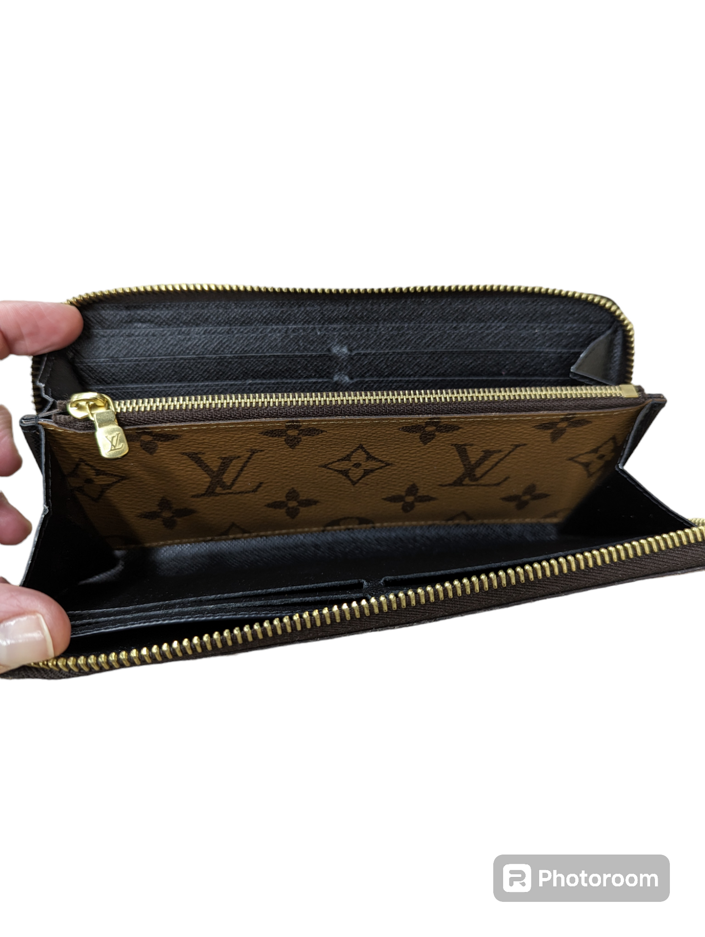 Wallet Luxury Designer By Louis Vuitton  Size: Medium