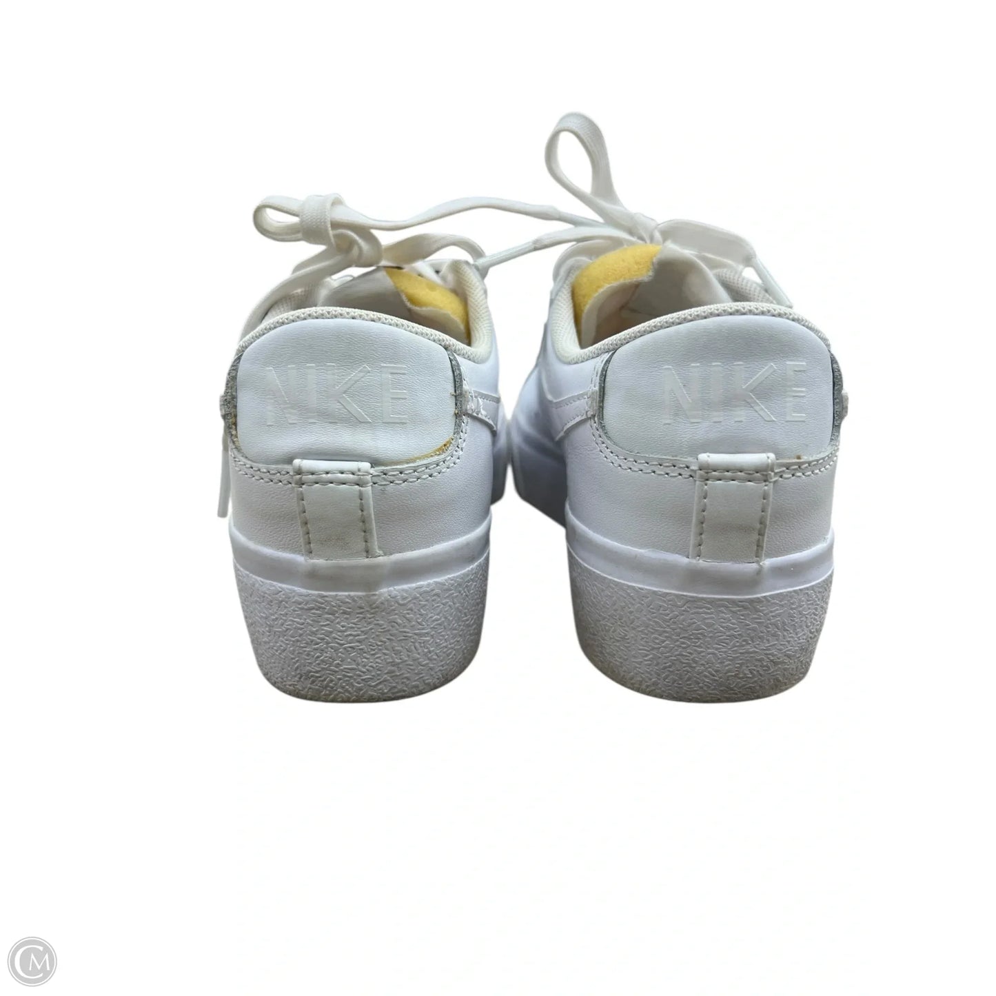 Shoes Sneakers By Nike In White, Size: 5