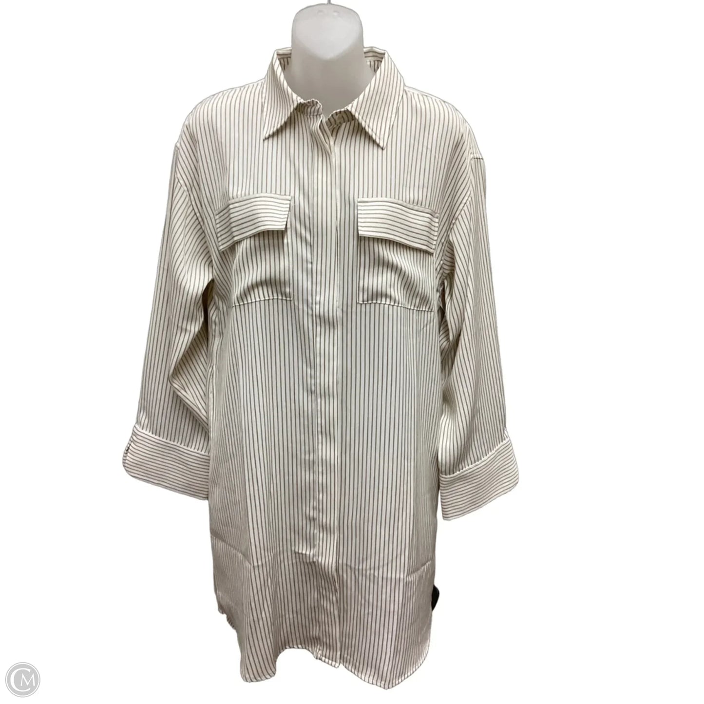 Dress Casual Short By Clothes Mentor In Striped Pattern, Size: S