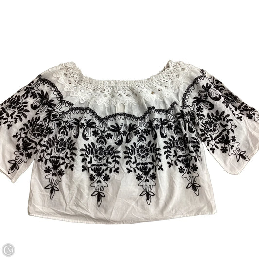 Top Short Sleeve By Flying Tomato In Black & White, Size: S