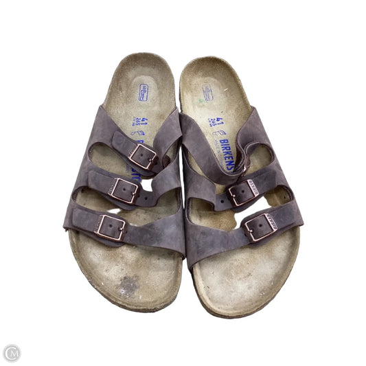 Sandals Flats By Birkenstock In Brown, Size: 10