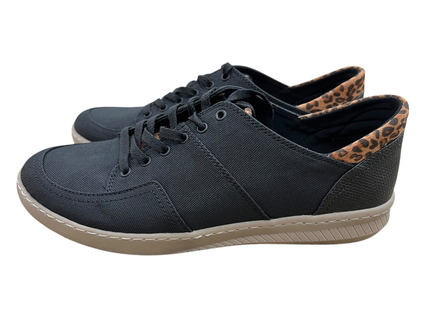 Shoes Sneakers By Bare Traps In Black, Size: 9.5