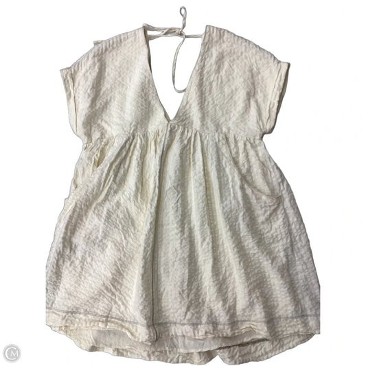 Dress Casual Short By Urban Outfitters In Yellow, Size: S