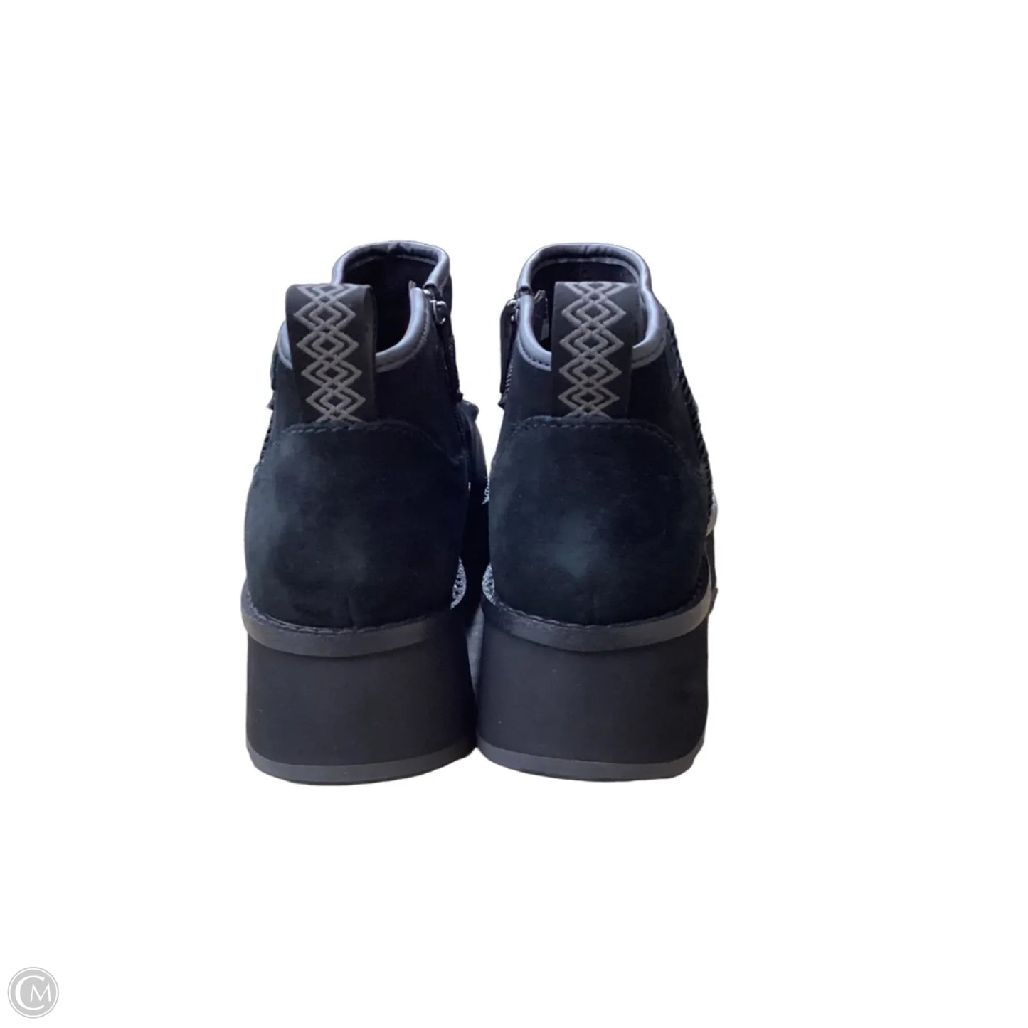 Boots Designer By Ugg In Black, Size: 8.5