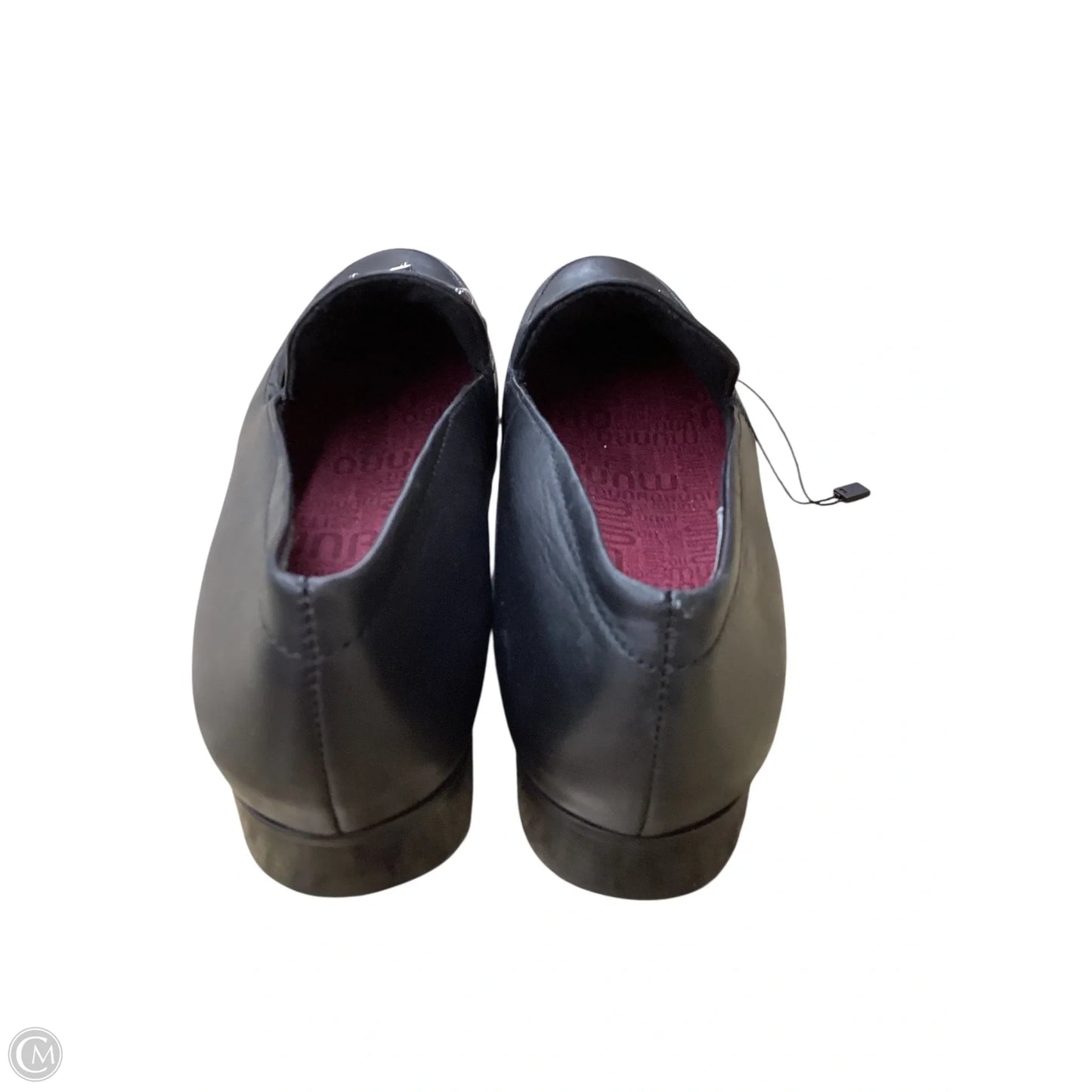 Shoes Flats By Munro In Black, Size: 7