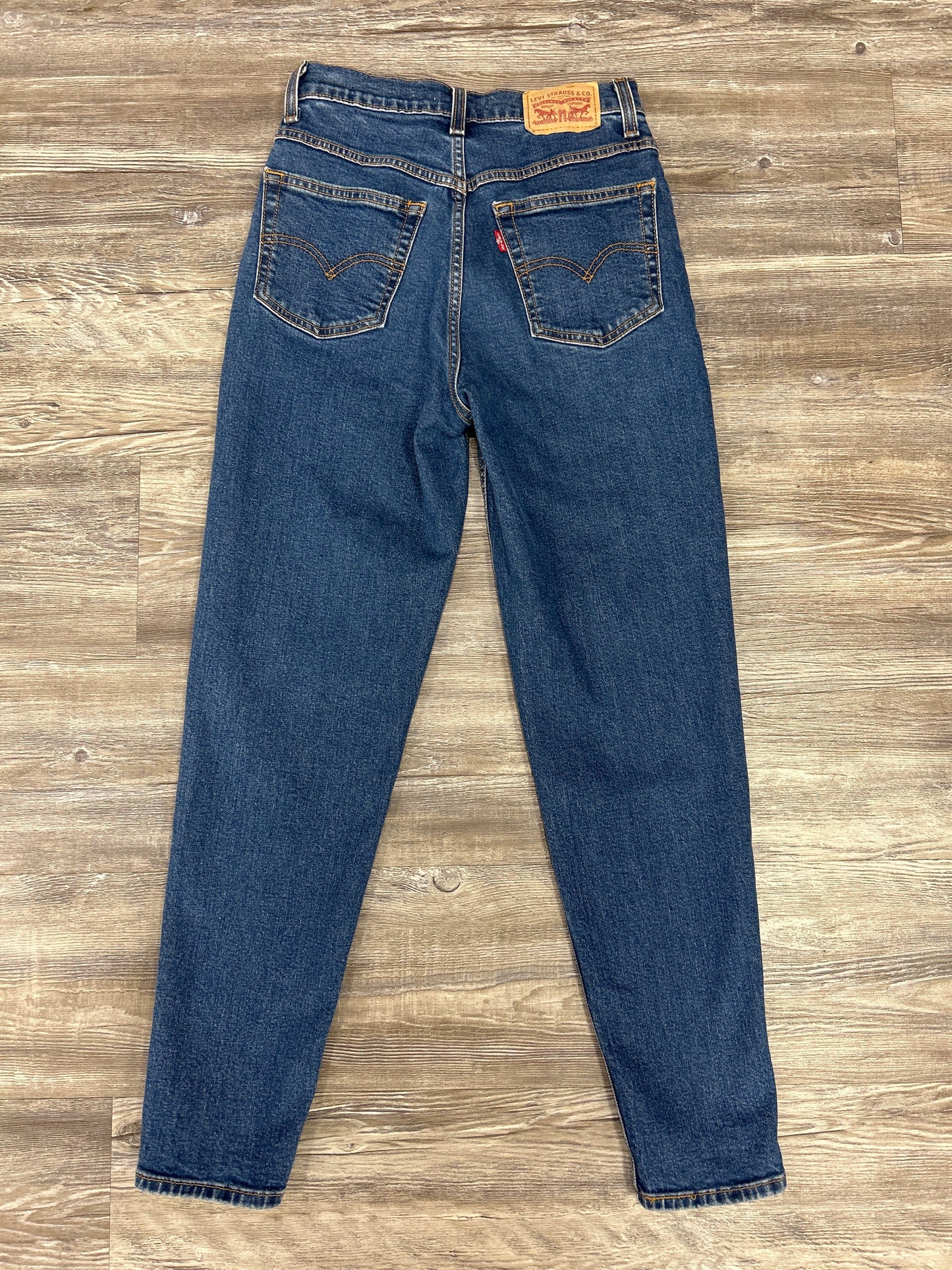 Jeans Straight By Levis In Blue Denim, Size: 00