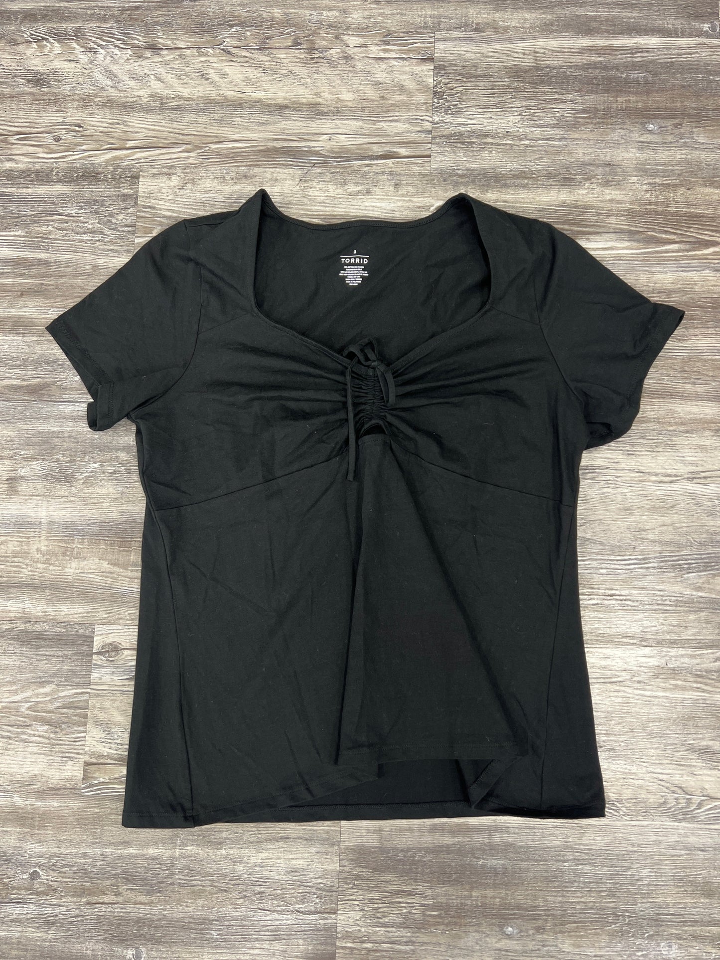 Top Short Sleeve By Torrid In Black, Size: 3x