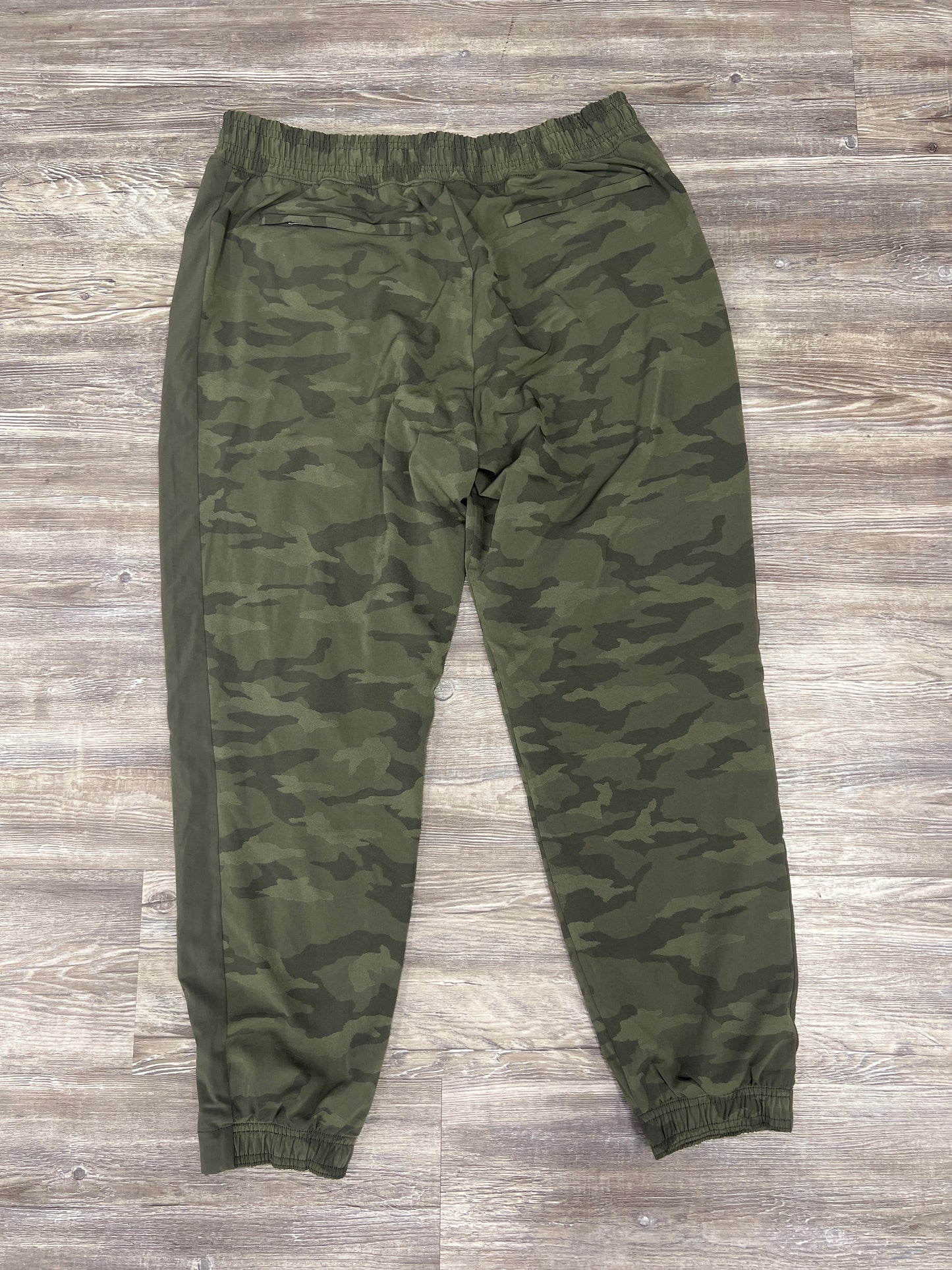 Athletic Pants By Athleta In Camouflage Print, Size: 16