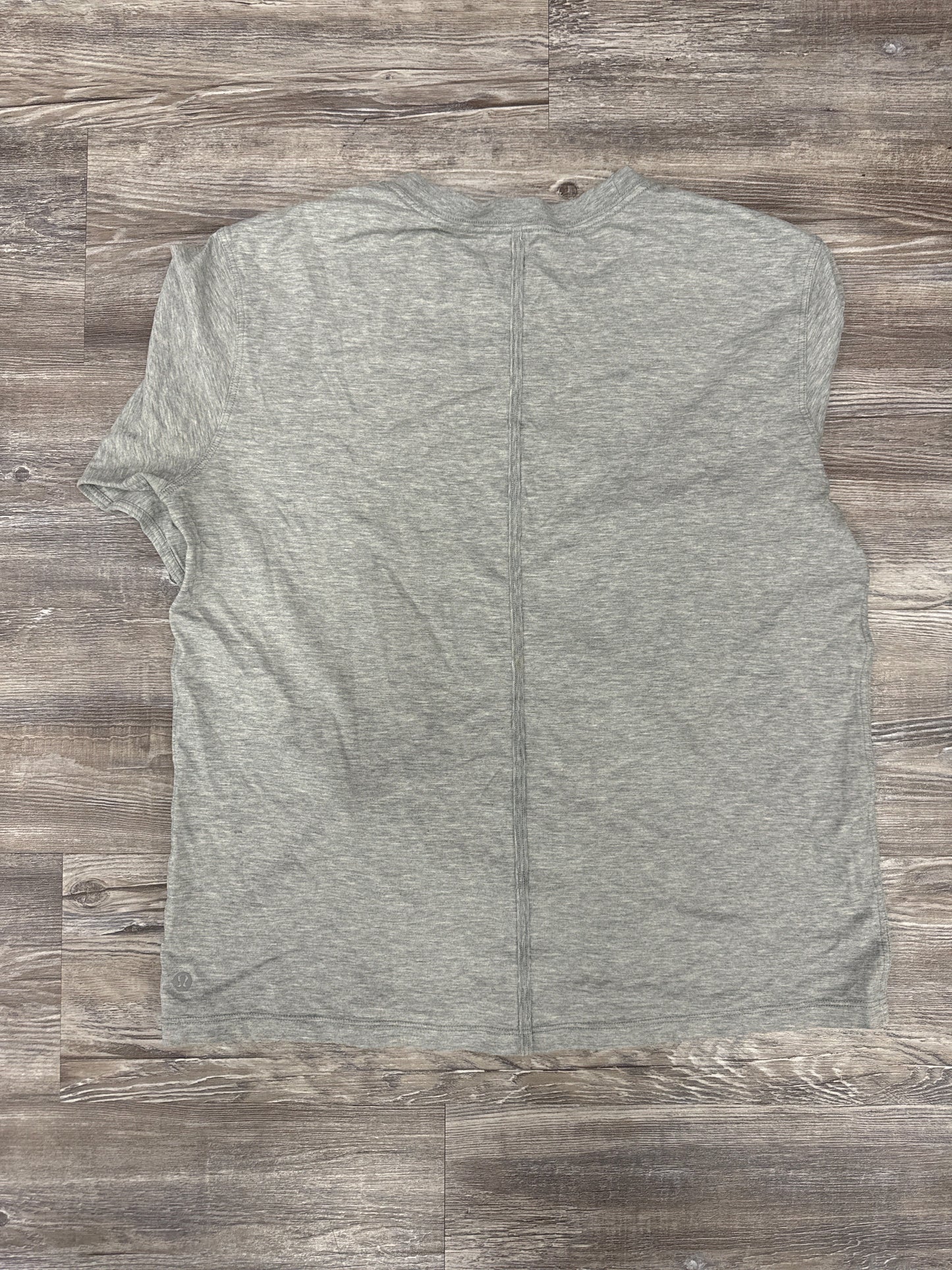 Athletic Top Long Sleeve Crewneck By Lululemon In Grey, Size: S