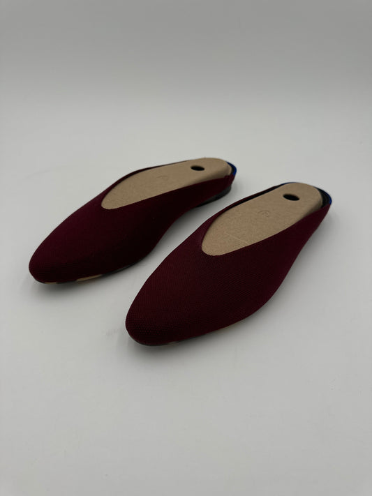 Shoes Flats By Rothys In Maroon, Size: 10