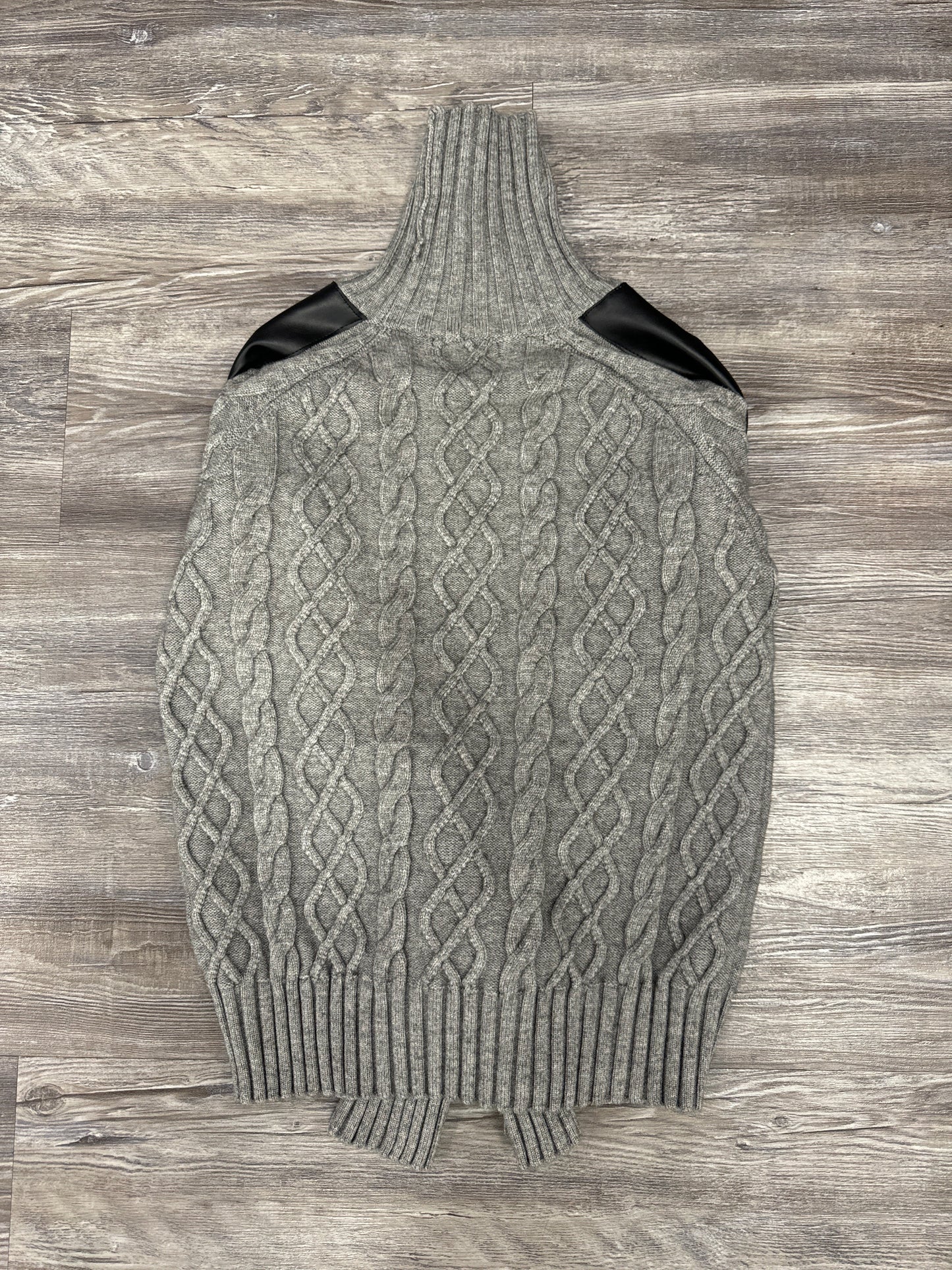 Sweater By Evereve In Grey, Size: S