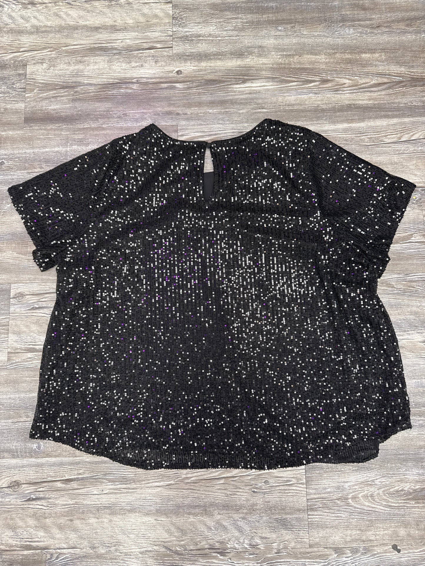 Top Short Sleeve By Torrid In Black, Size: 3x