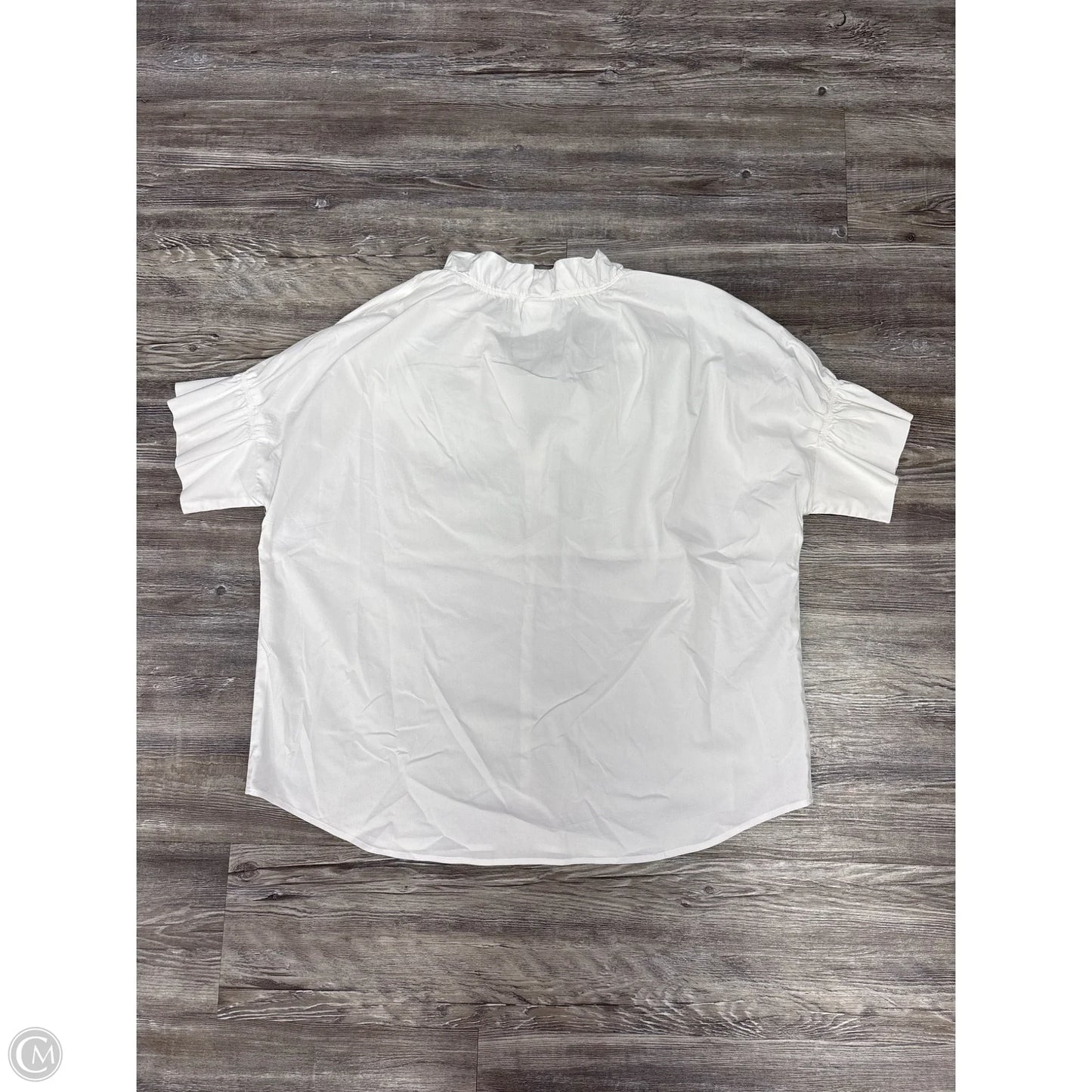 Top Short Sleeve By Finley In White, Size: L