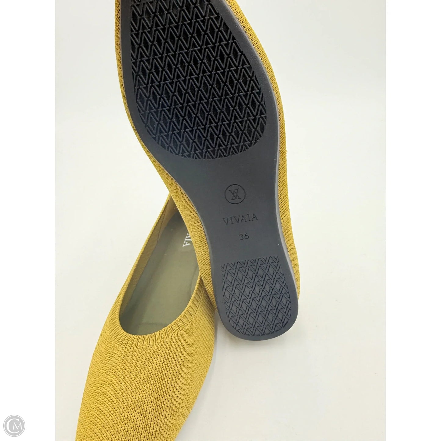 Shoes Flats By Vivaia In Green, Size: 5.5