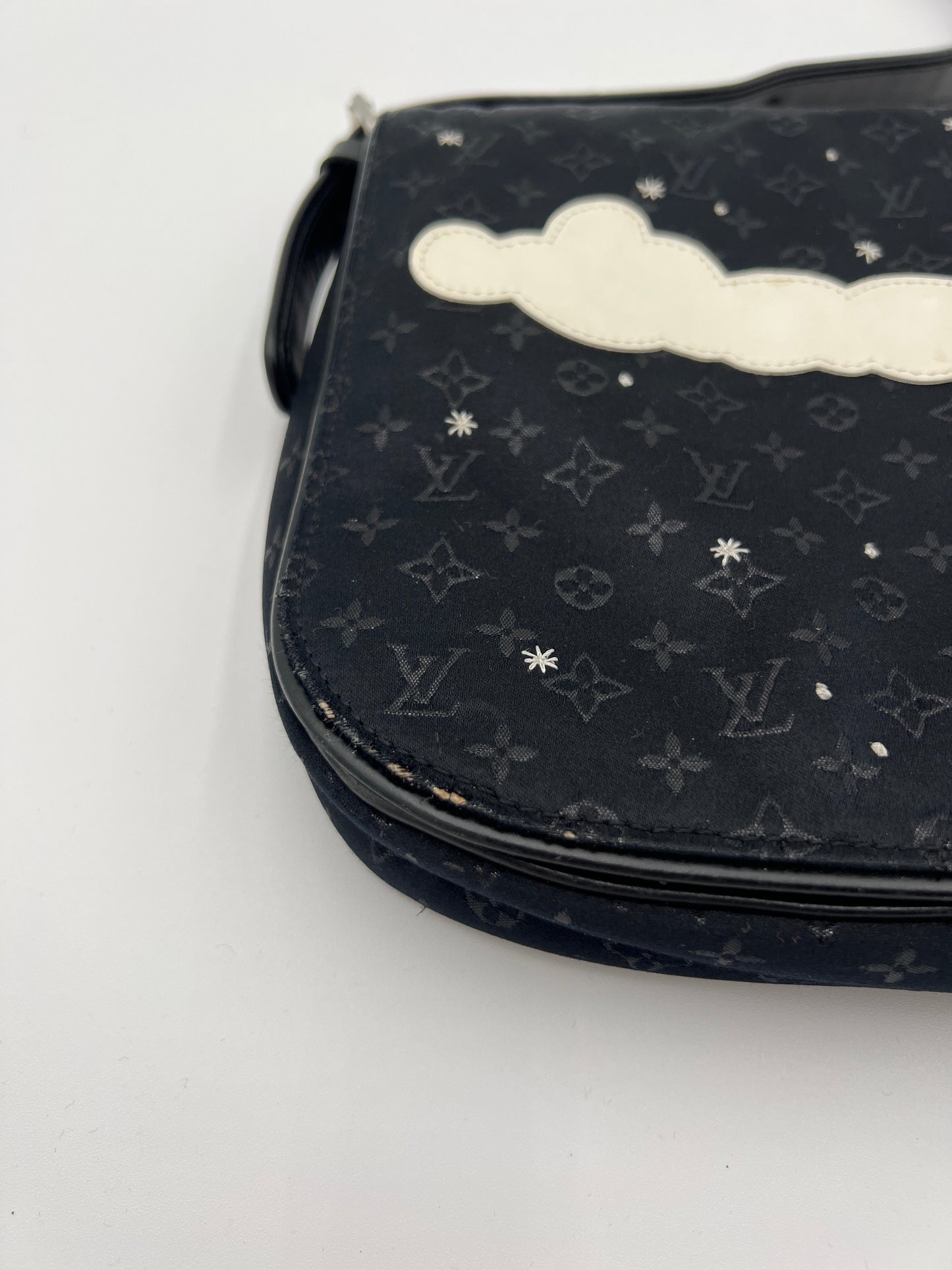 Crossbody Luxury Designer By Louis Vuitton, Size: Small