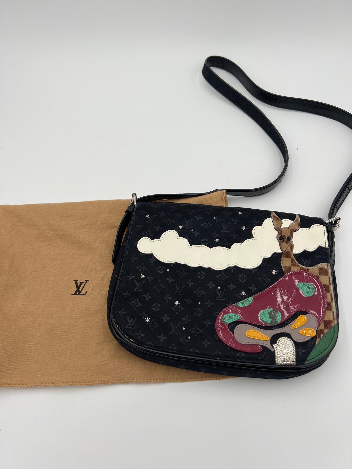 Crossbody Luxury Designer By Louis Vuitton, Size: Small