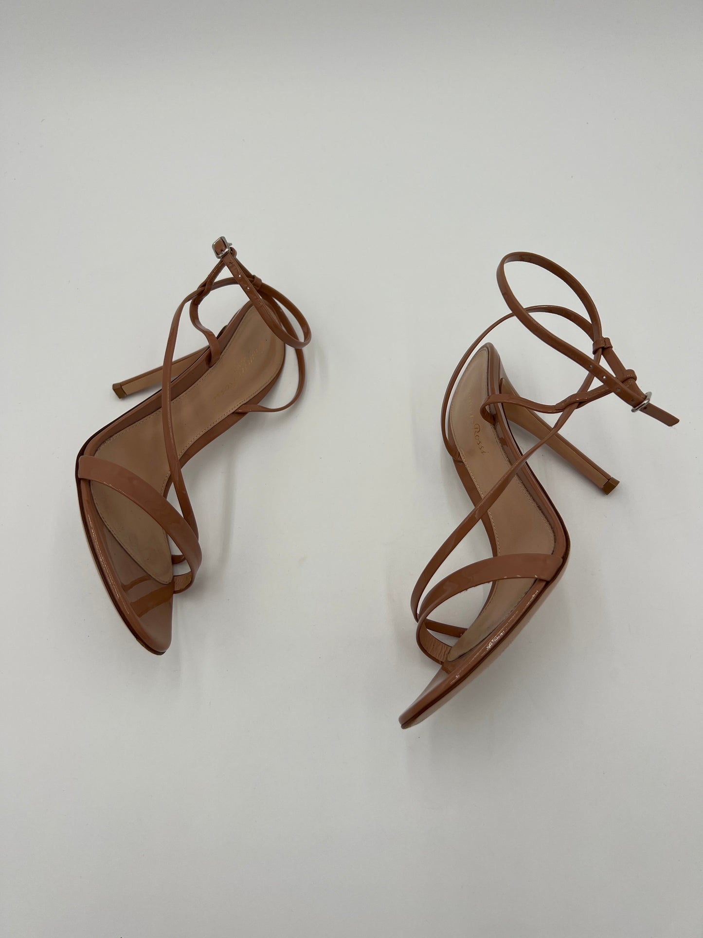 Shoes Luxury Designer By Gianvito Rossi In Tan, Size: 8