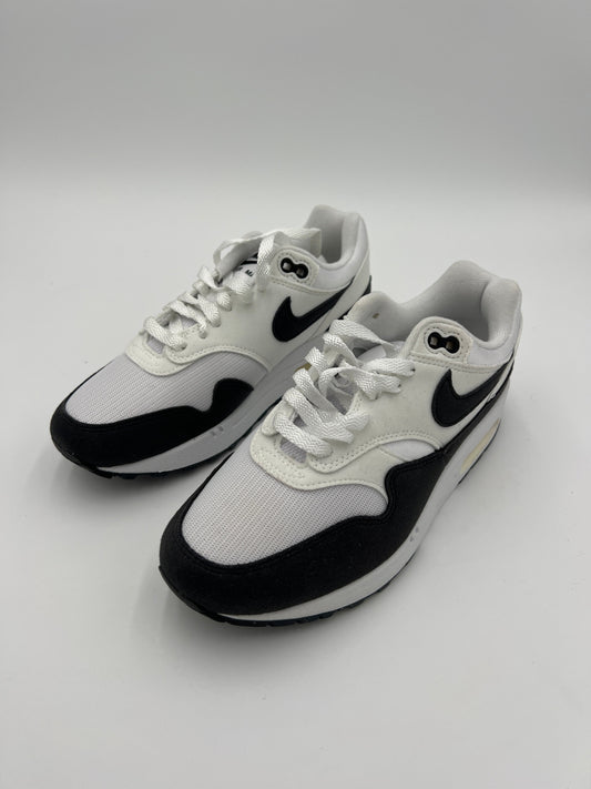 Shoes Athletic By Nike In Black & White, Size: 8