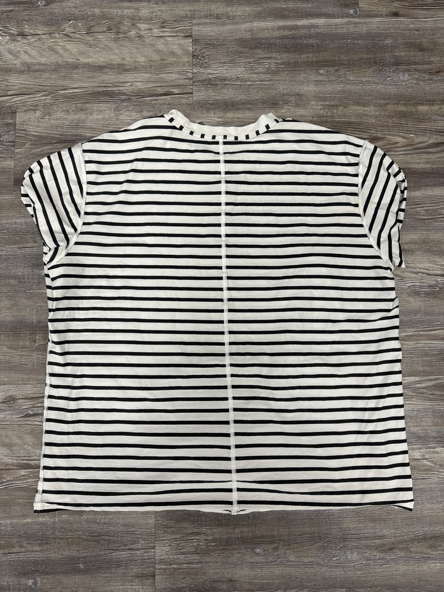 Athletic Top Long Sleeve Crewneck By Lululemon In Striped Pattern, Size: Xxl