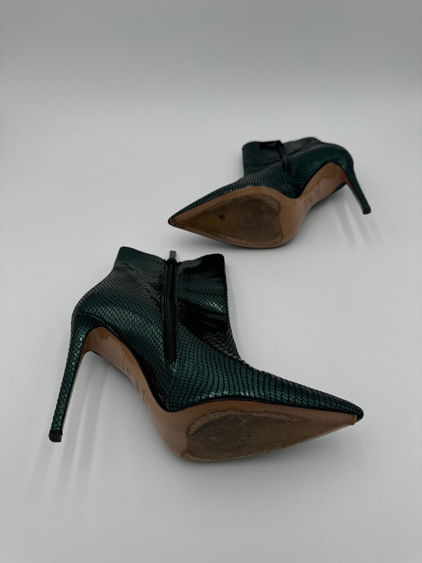 Boots Ankle Heels By Magli Brunomagli  In Green, Size: 7.5