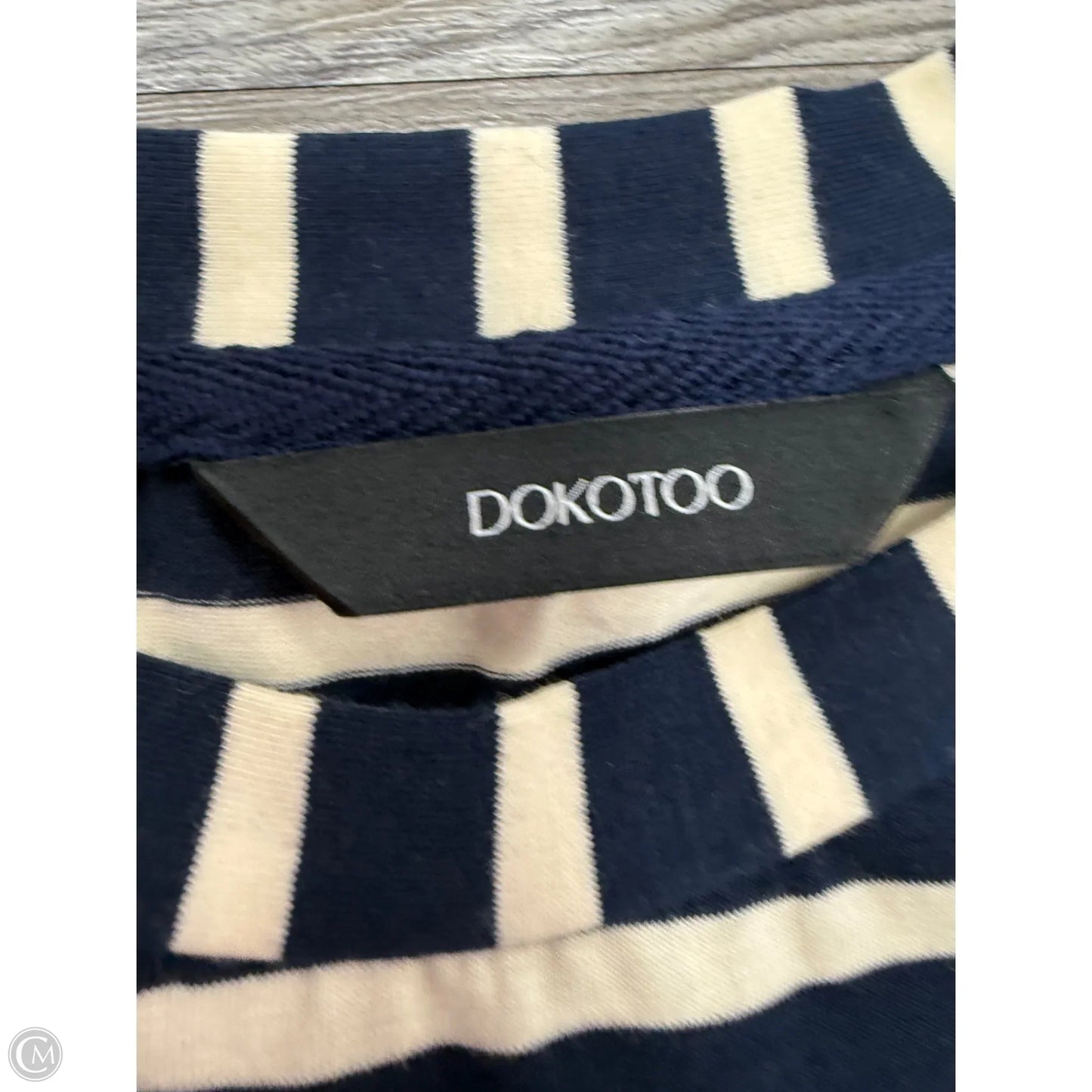 Top Short Sleeve By Dokotoo In Striped Pattern, Size: M