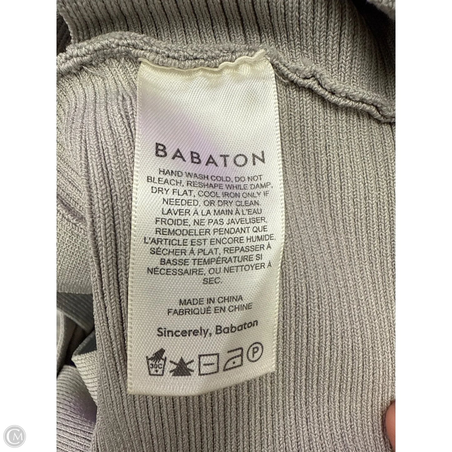 Top Sleeveless By Babaton In Grey, Size: M