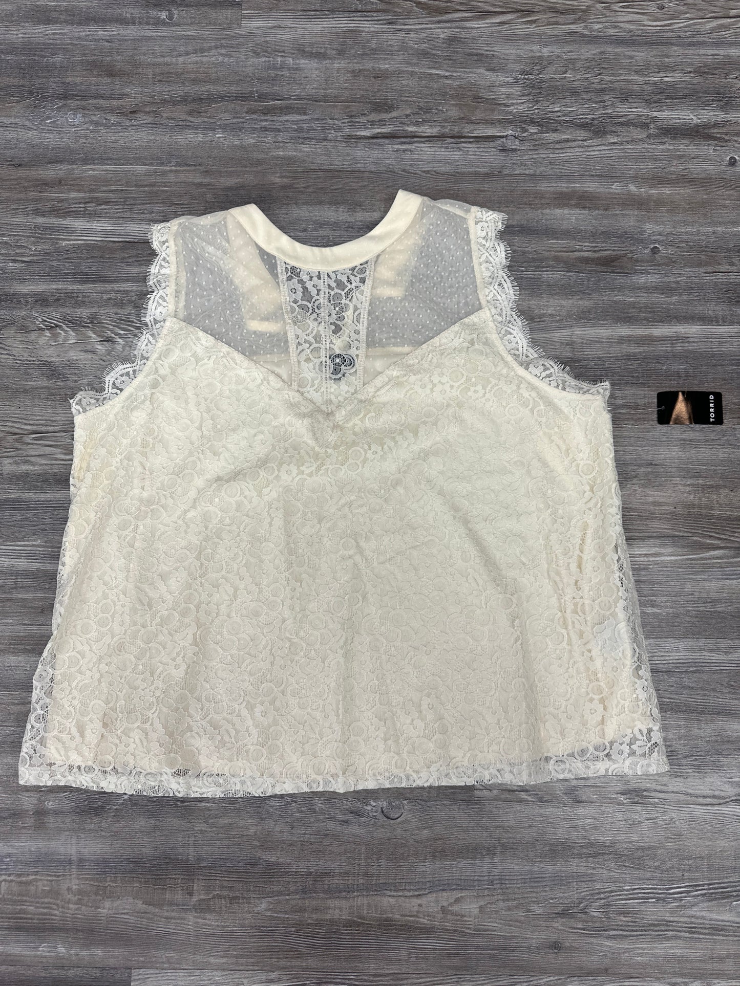 Top Sleeveless By Torrid In Cream, Size: 1x