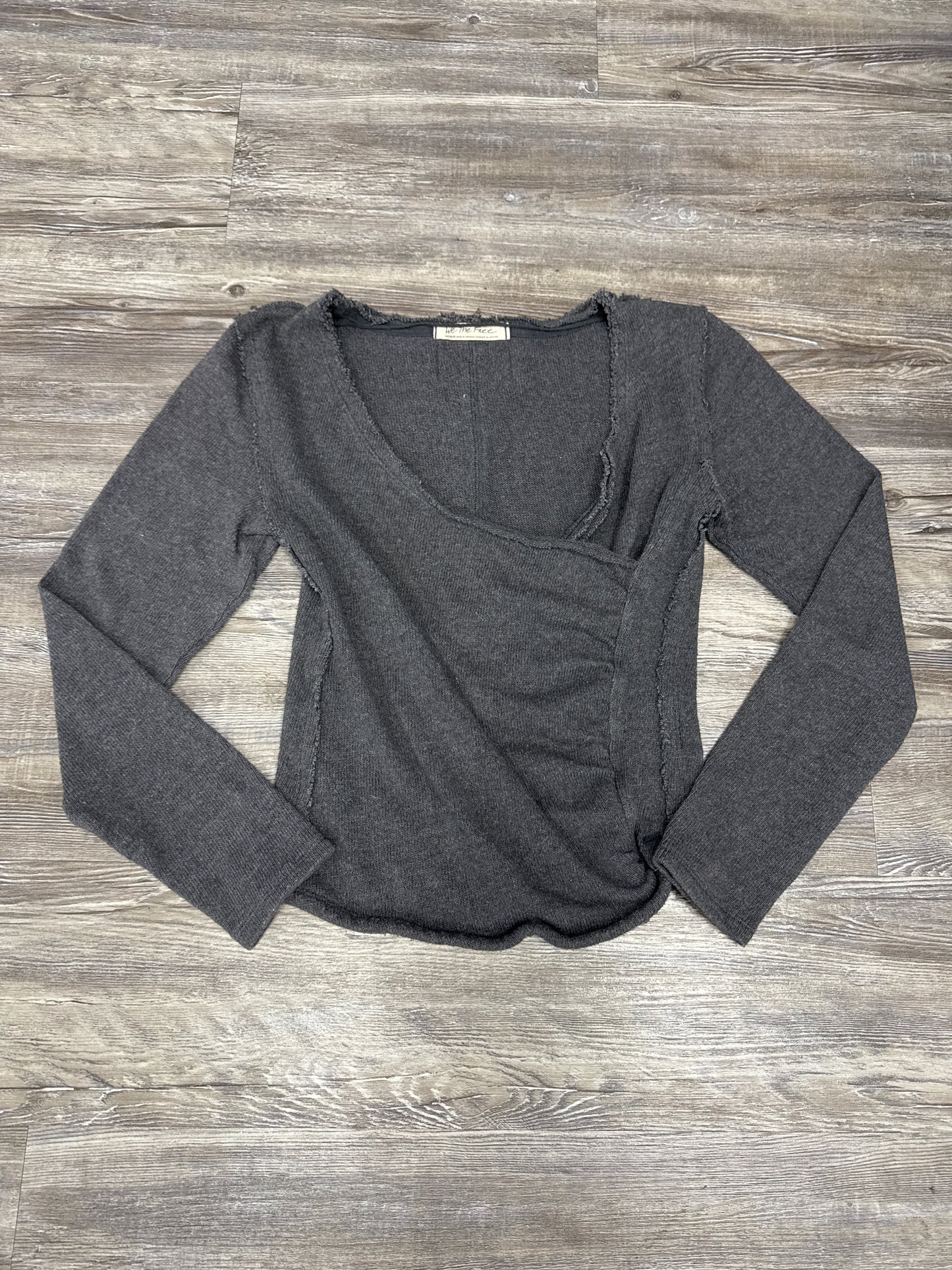 Top Long Sleeve By Free People In Grey, Size: M